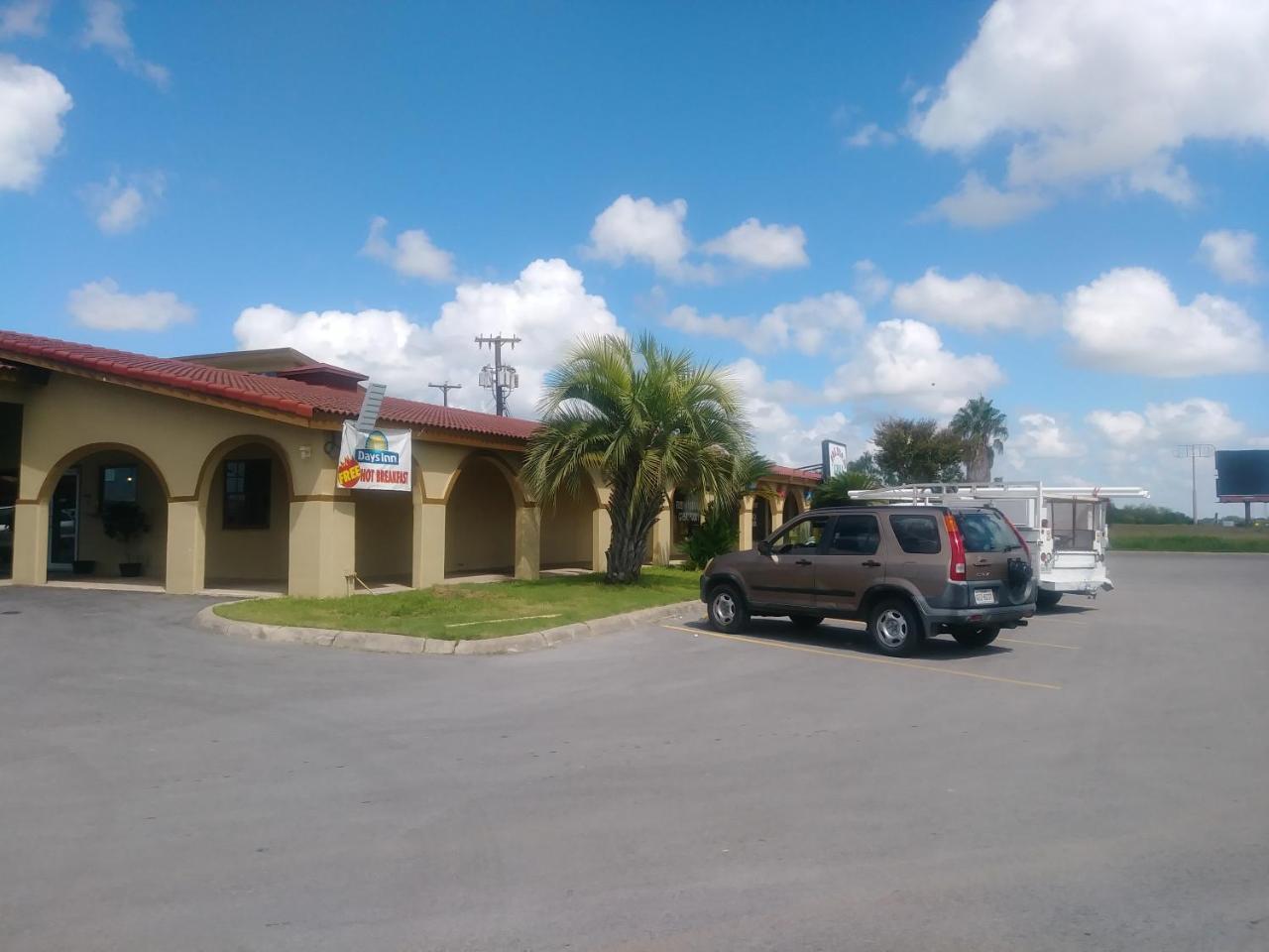 Days Inn By Wyndham San Antonio Lytle מראה חיצוני תמונה