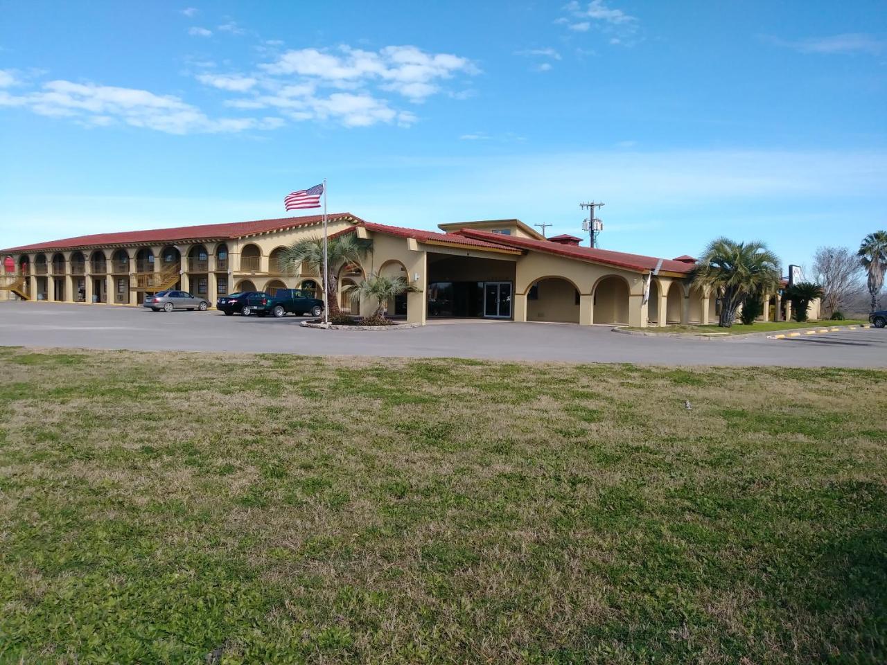 Days Inn By Wyndham San Antonio Lytle מראה חיצוני תמונה