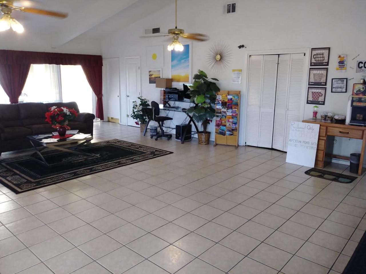 Days Inn By Wyndham San Antonio Lytle מראה חיצוני תמונה